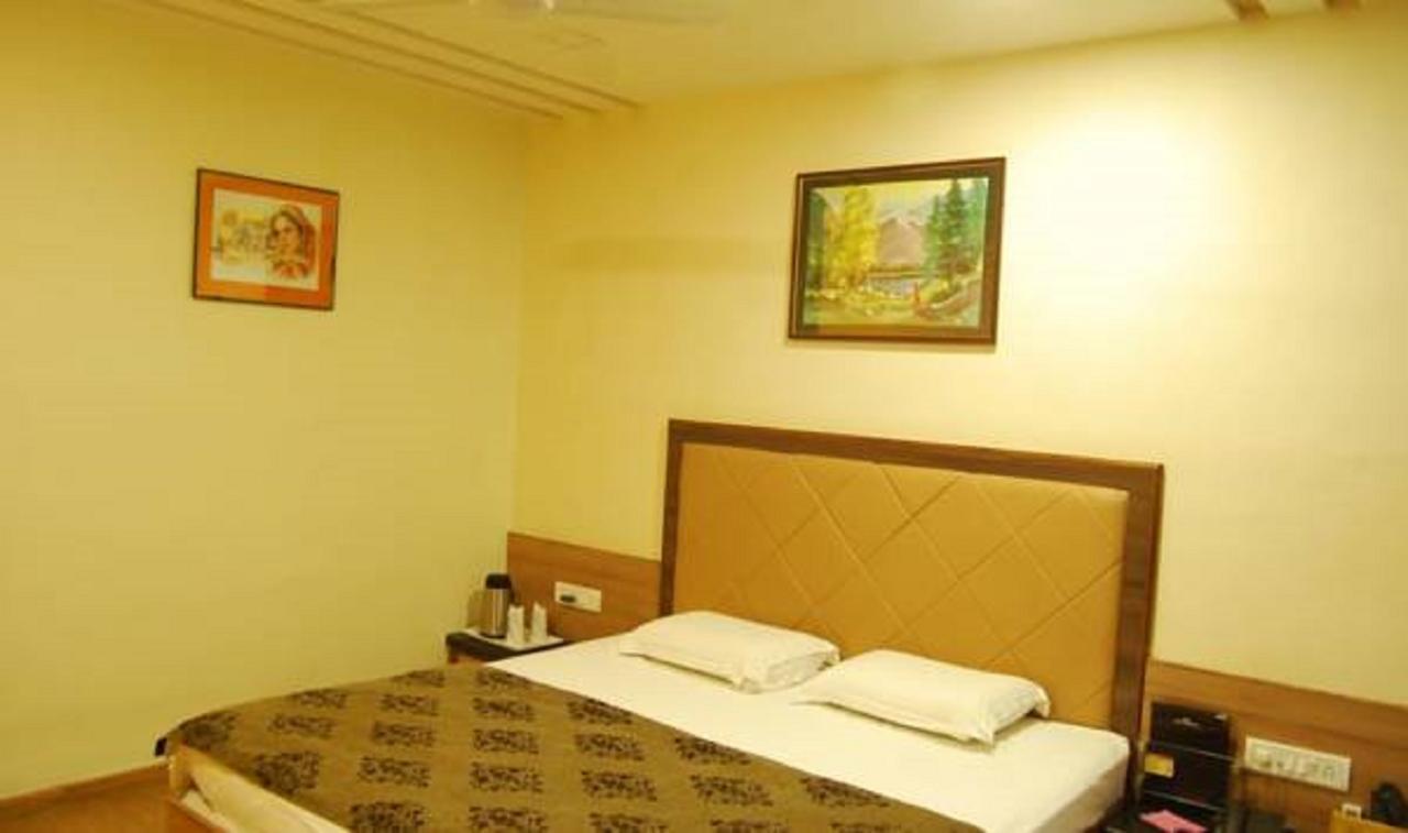 Hotel Savera Palace Mount Abu Εξωτερικό φωτογραφία
