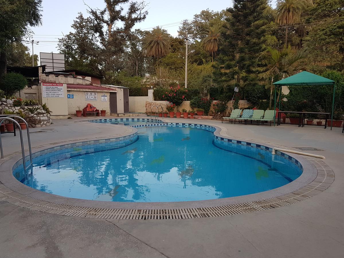 Hotel Savera Palace Mount Abu Εξωτερικό φωτογραφία