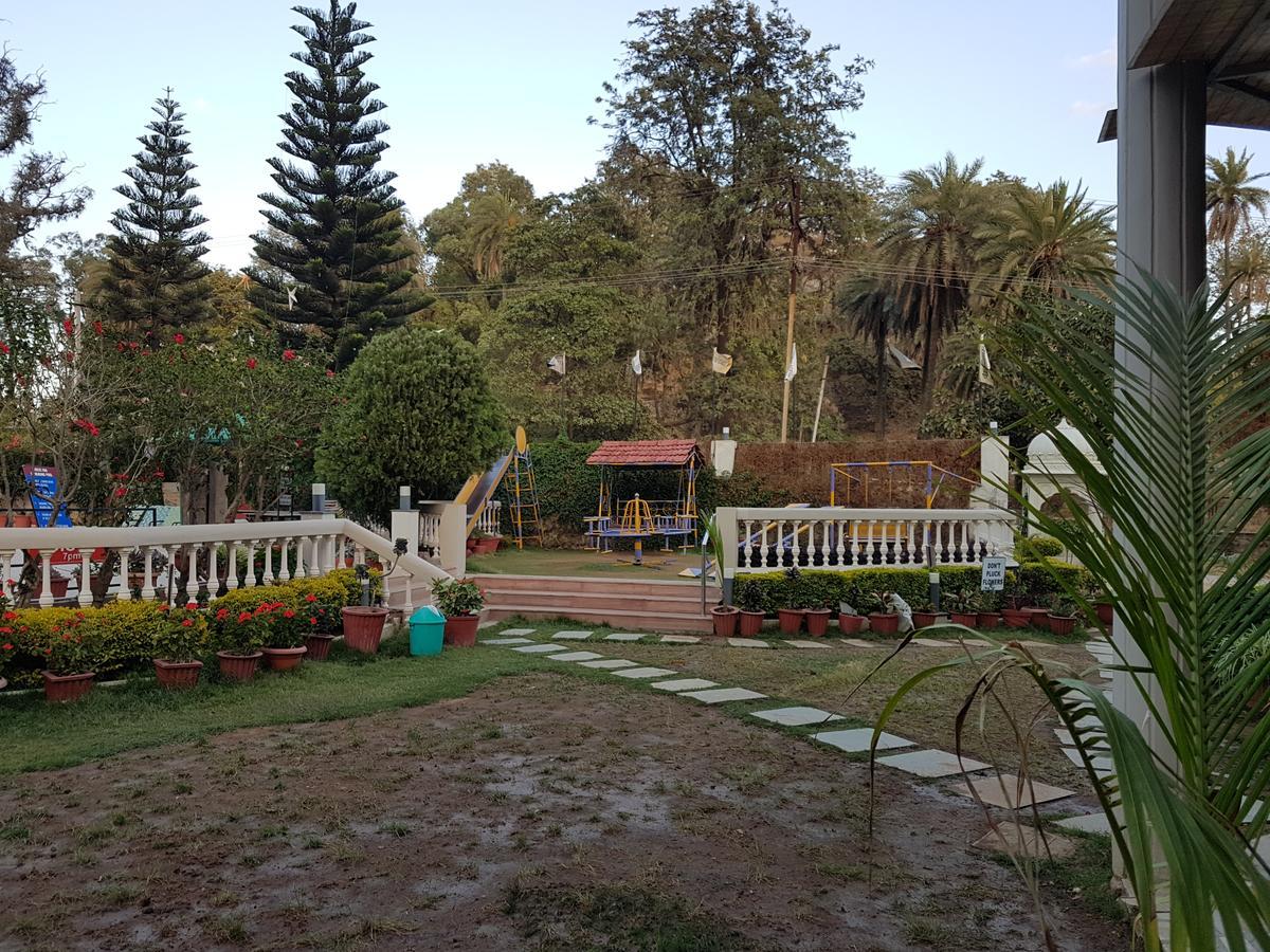 Hotel Savera Palace Mount Abu Εξωτερικό φωτογραφία